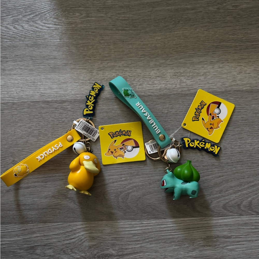 Psyduck and Bulbasaur Pokemon Series Keychain Pendants Yellow and Green